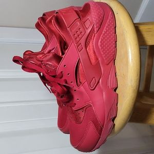 Nike Air Huarache Run Red